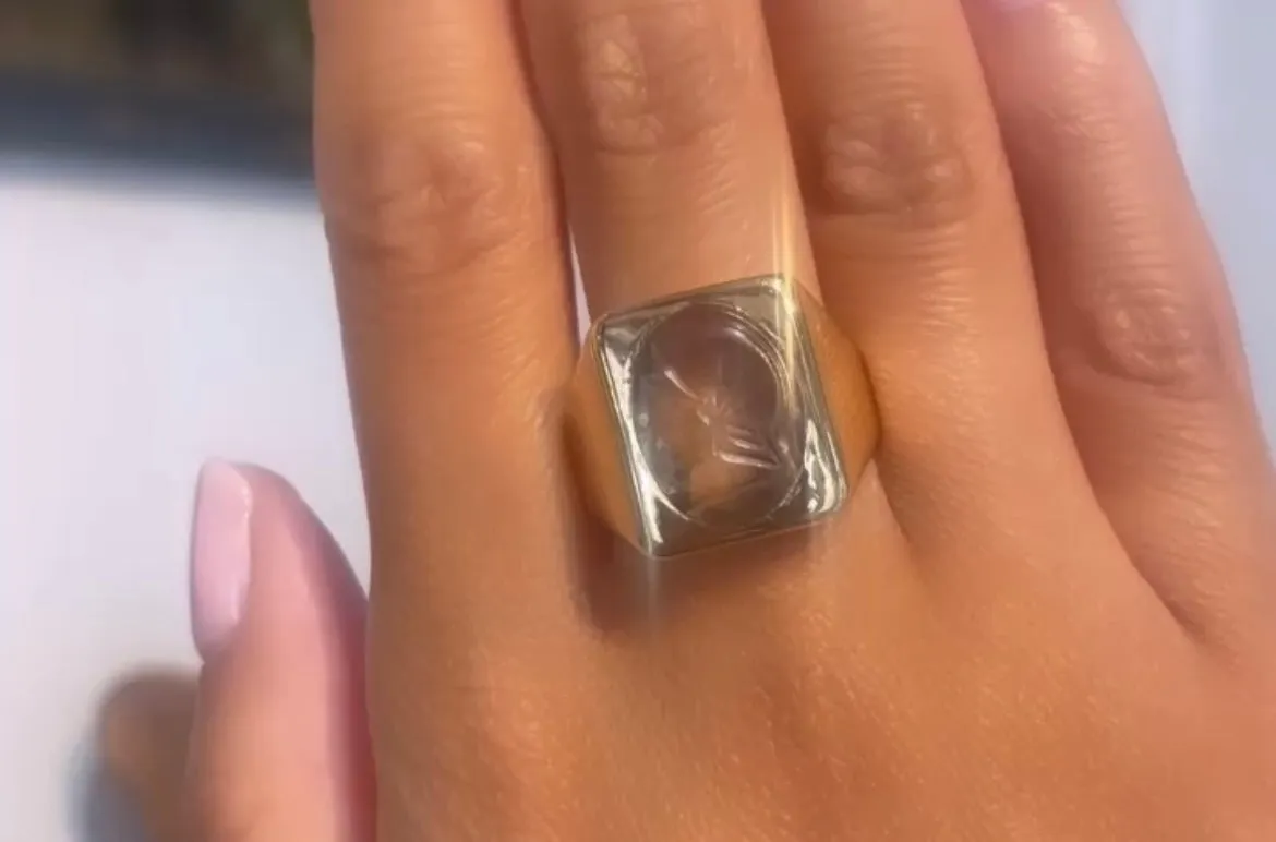 14 carat gold signet ring with a rock crystal intaglio