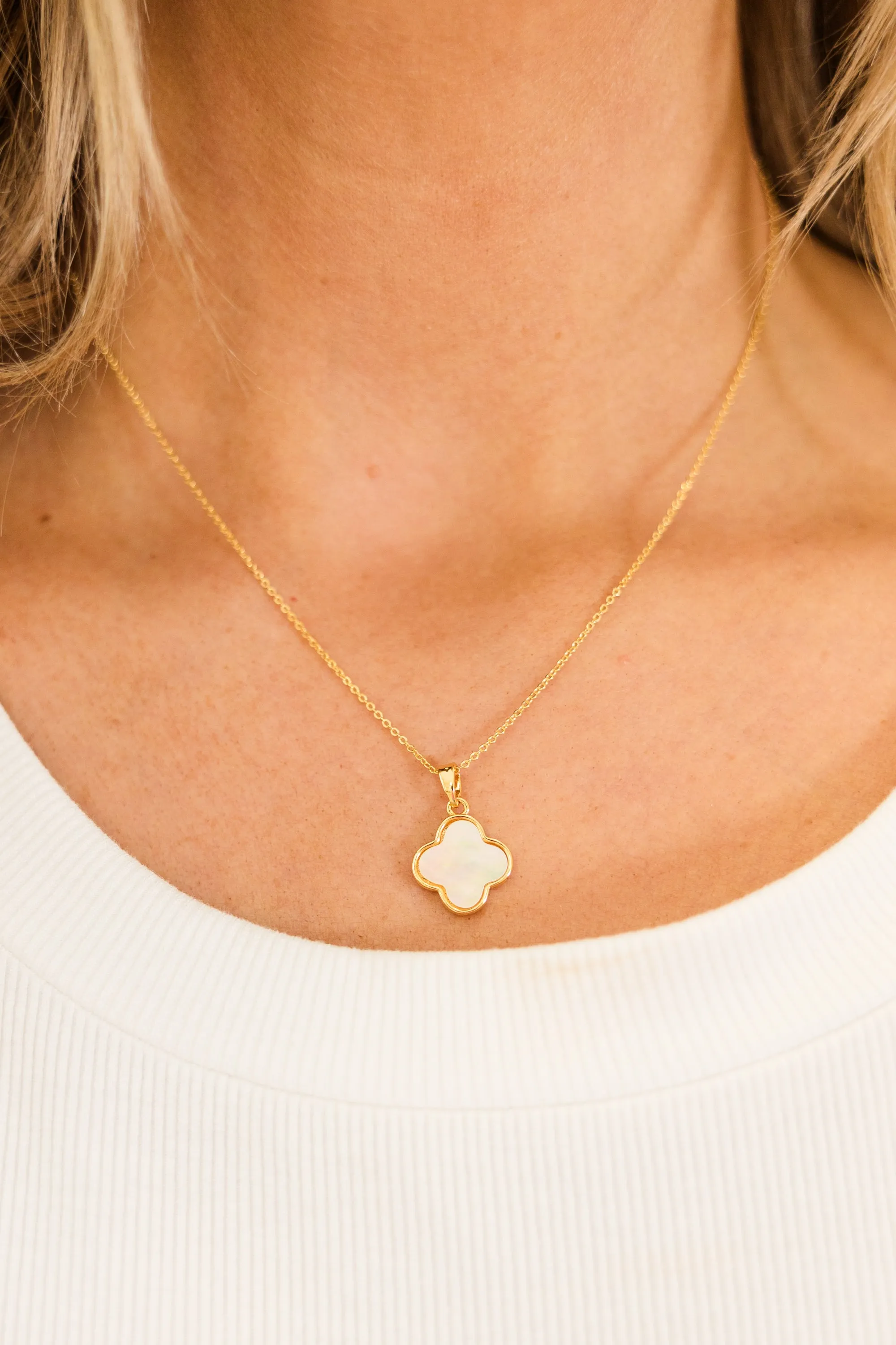 Act Naturally Necklace, Gold