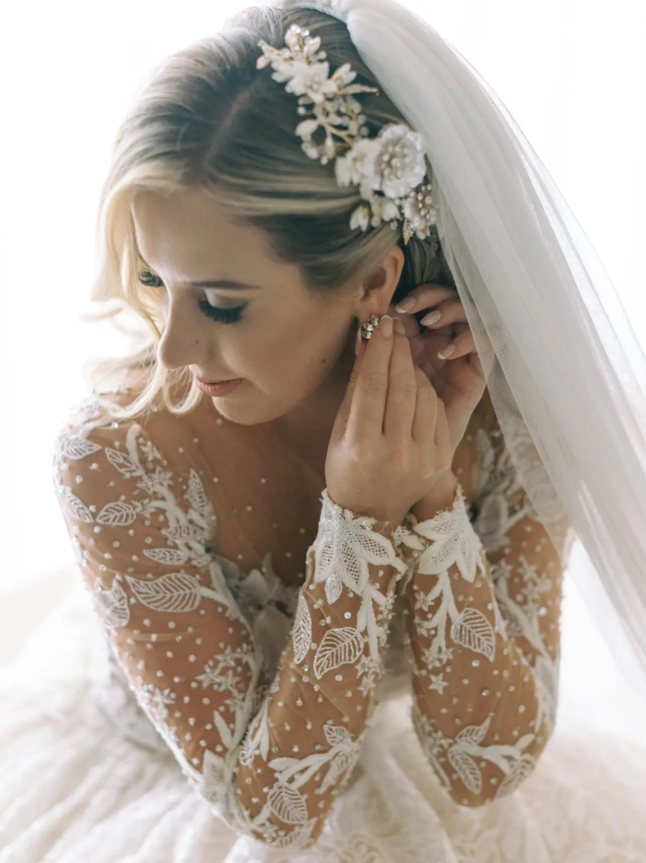 ADDISON Porcelain Floral and Crystal Wedding Headpiece Comb Set