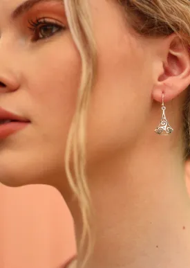 Arched Dewei Silver Earrings