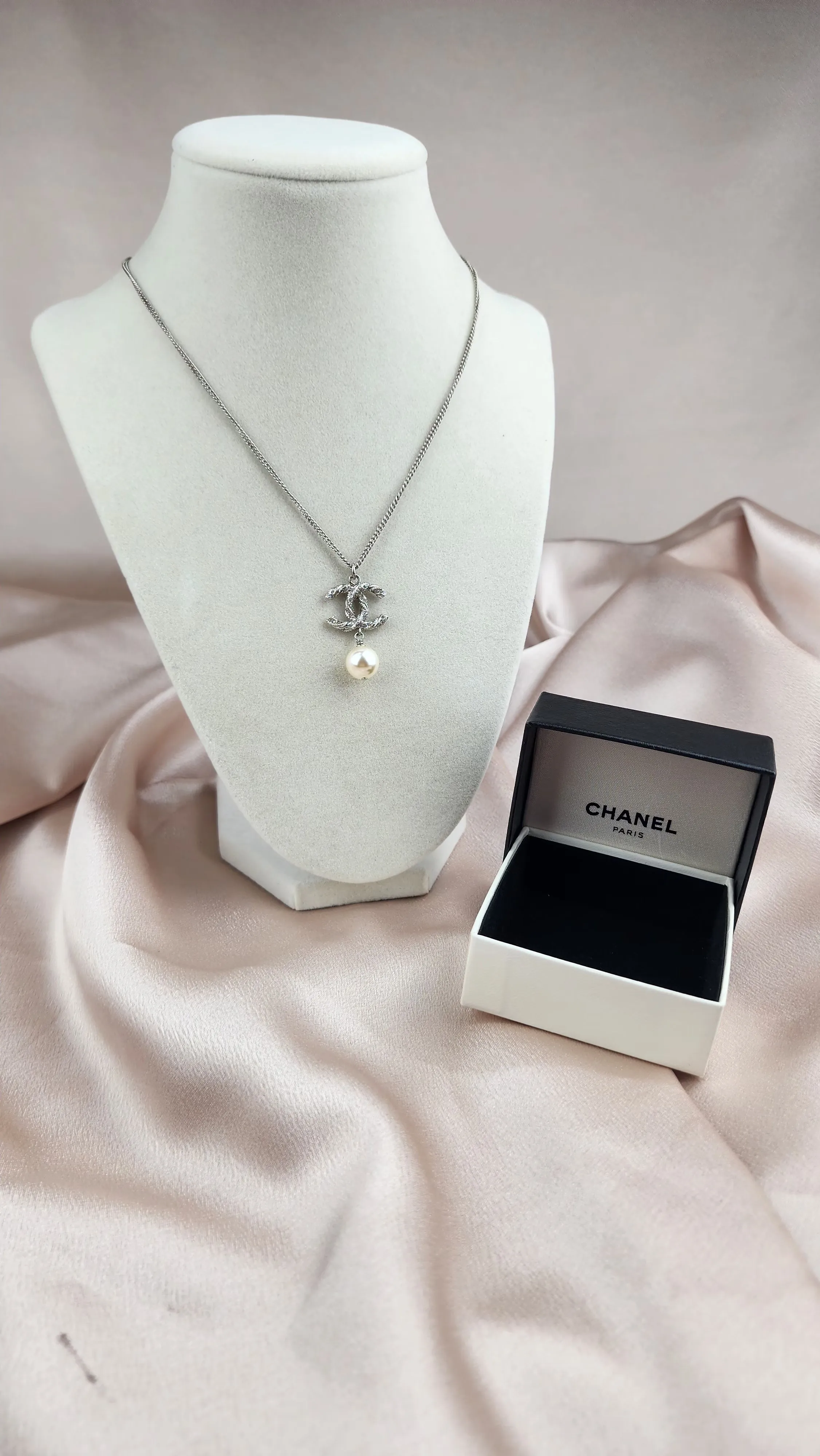 Chanel Silver Color Necklace - 997