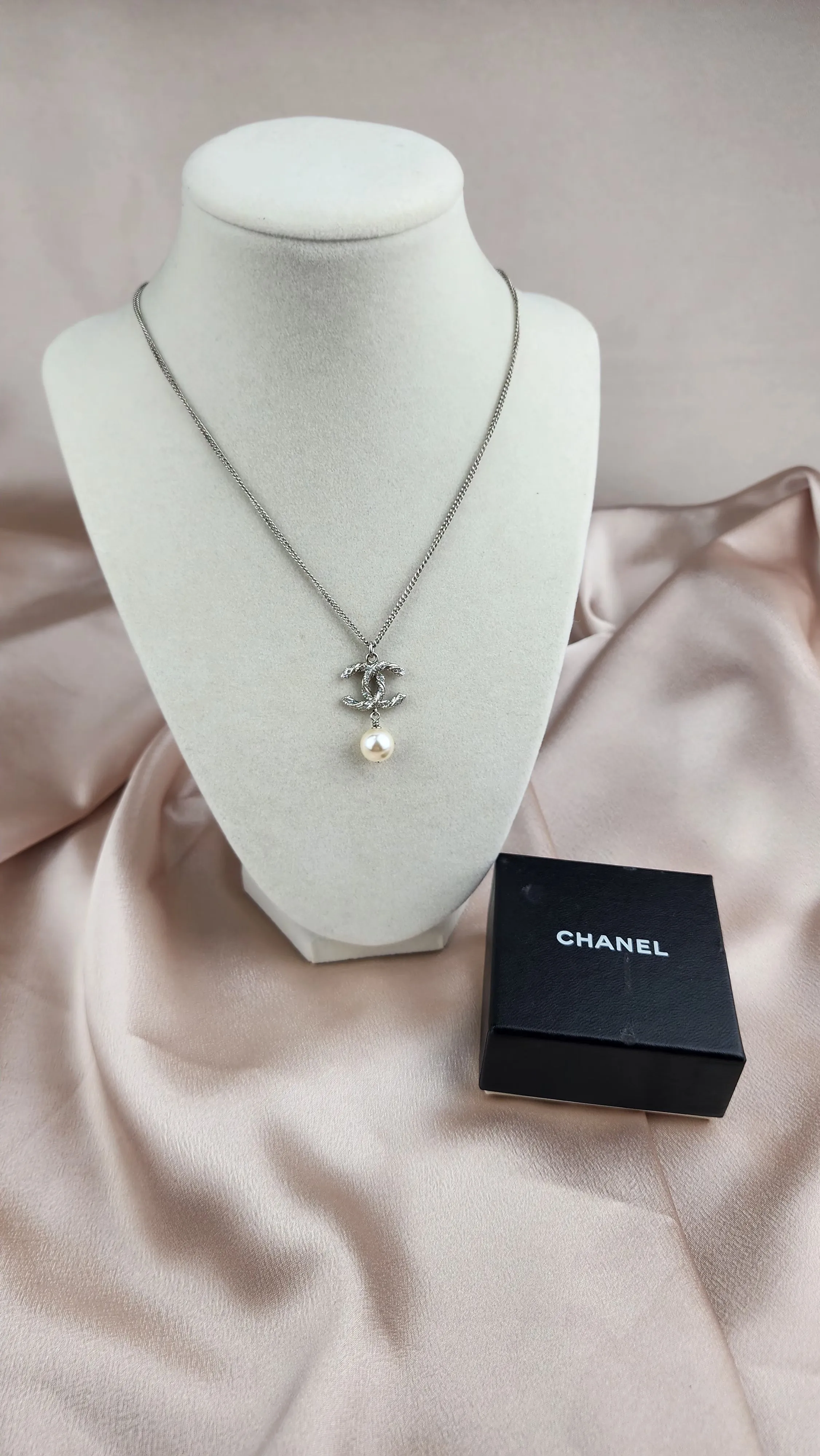 Chanel Silver Color Necklace - 997