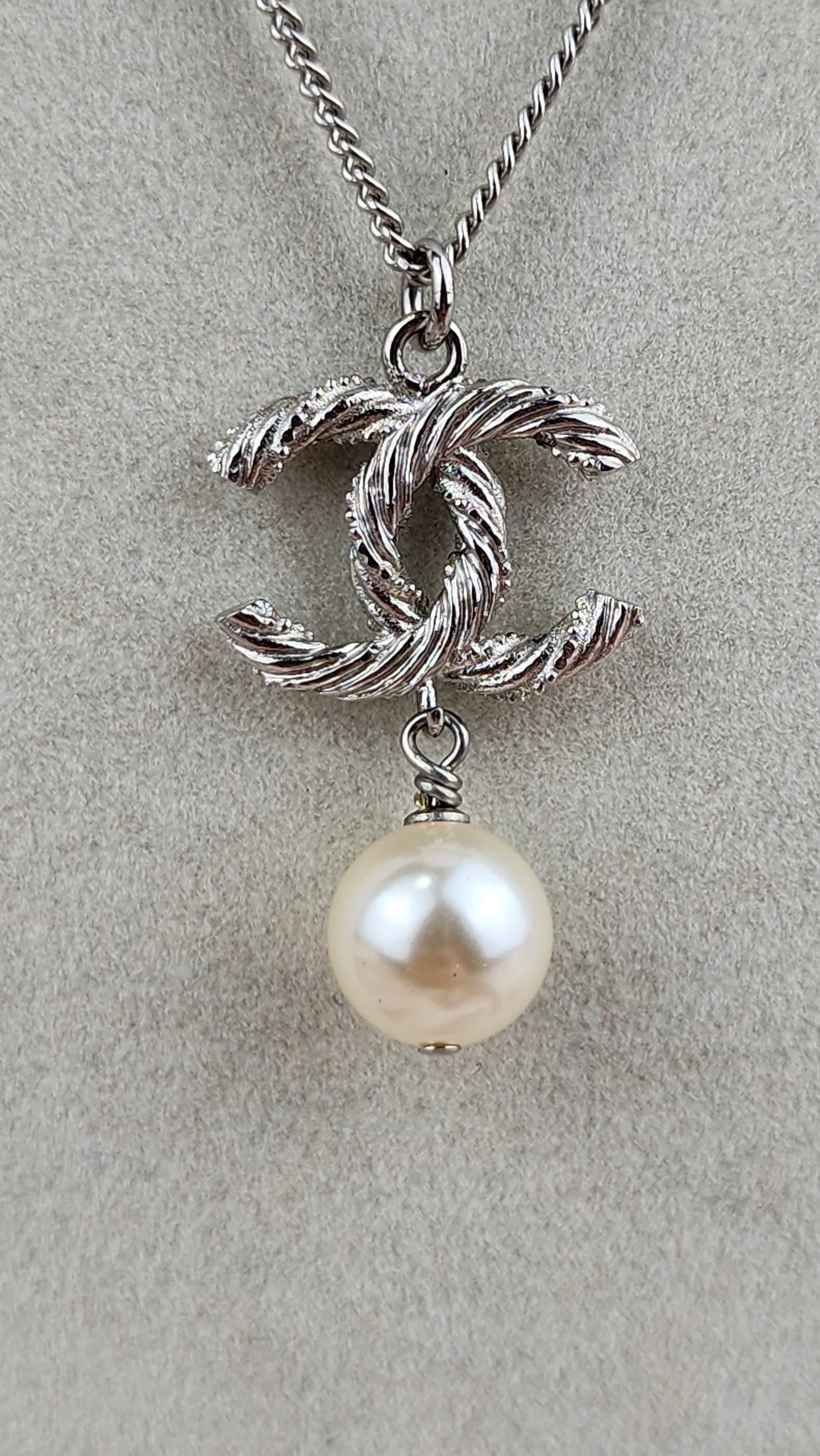 Chanel Silver Color Necklace - 997