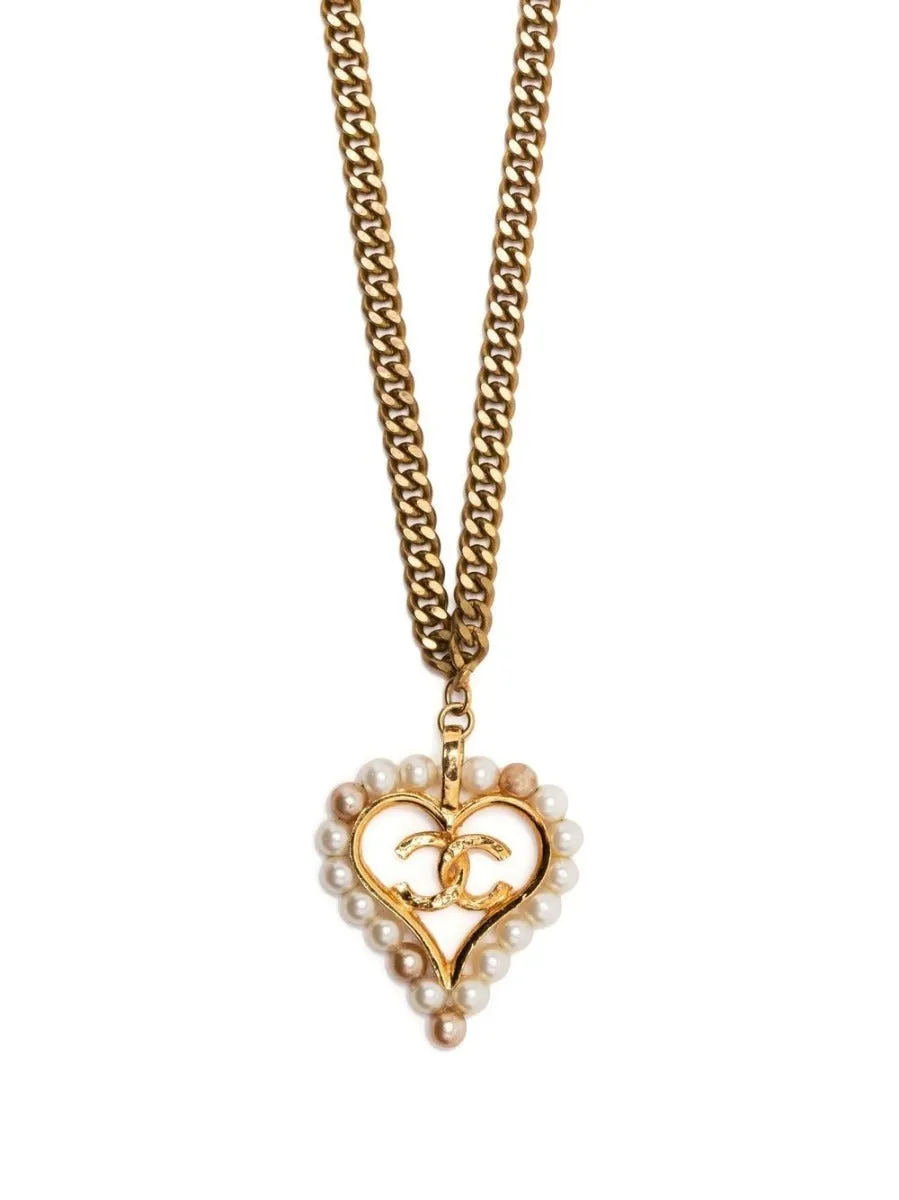 Curb Chain Heart Pendant Necklace