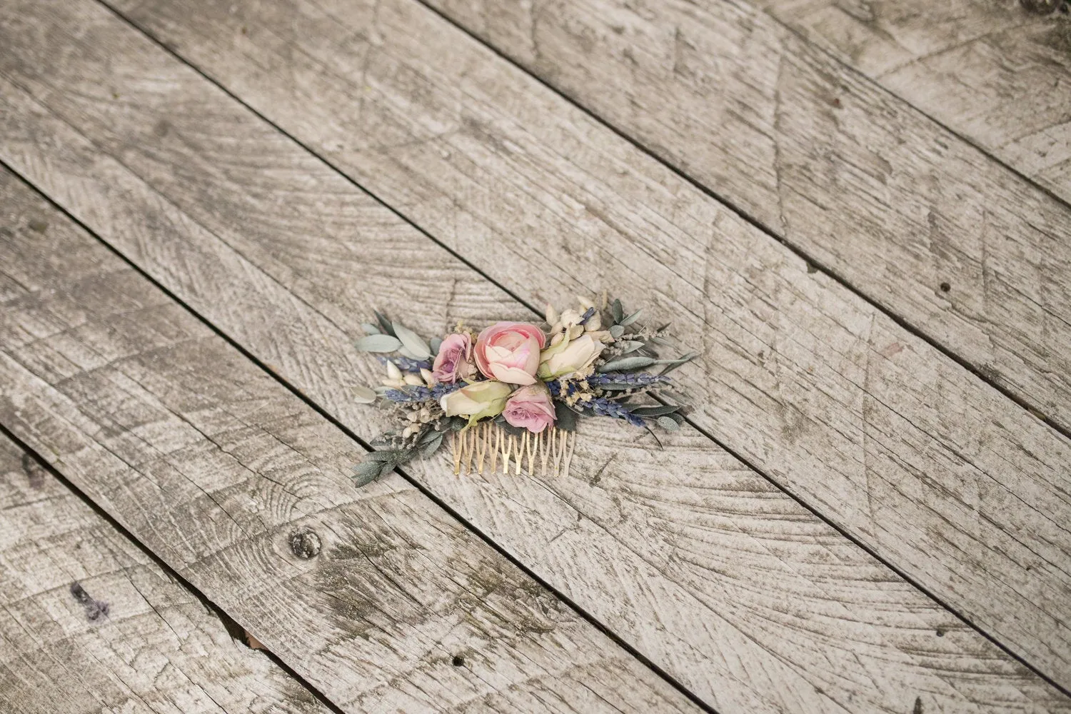Decorative hair comb in pastel colours Wedding hair comb Floral hair comb Flower accessories Bridal hair comb Hair accessories Hair flowers