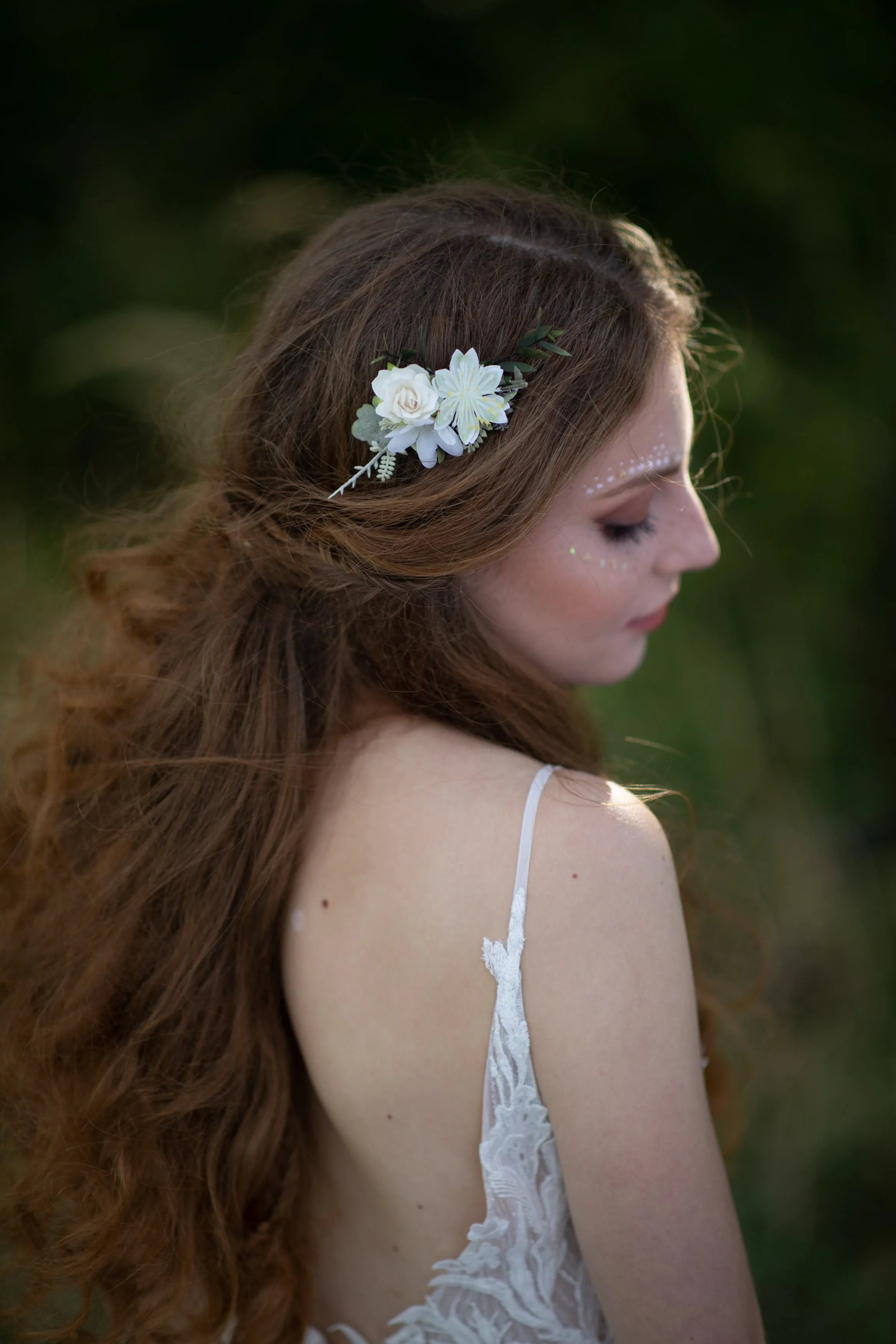 Ivory bridal hair comb Flower headpiece for bride Wedding accessories Magaela handmade Customisable bridal hair comb Natural colours