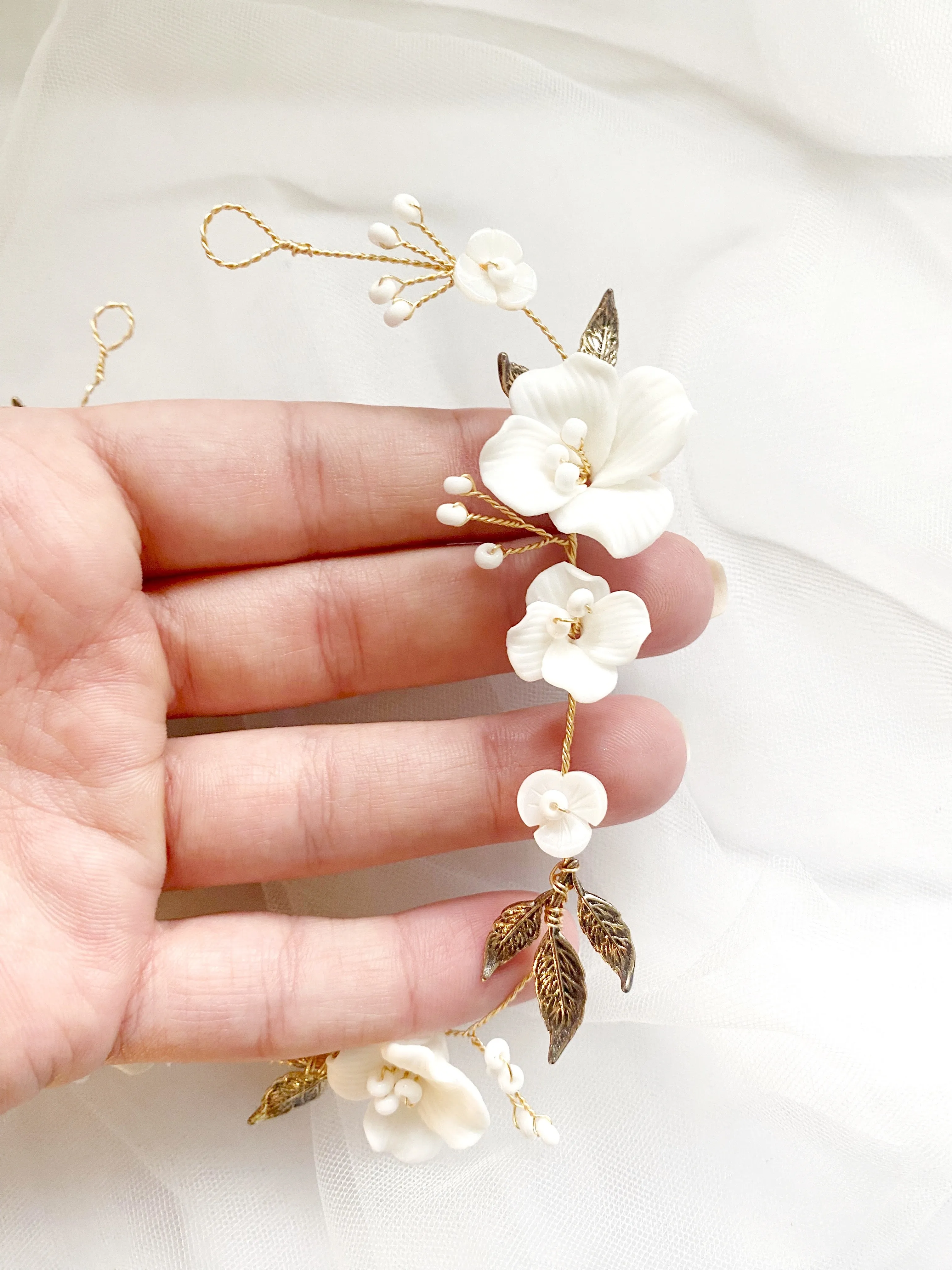 Liza Pearl Ceramic Flower Hair Vine