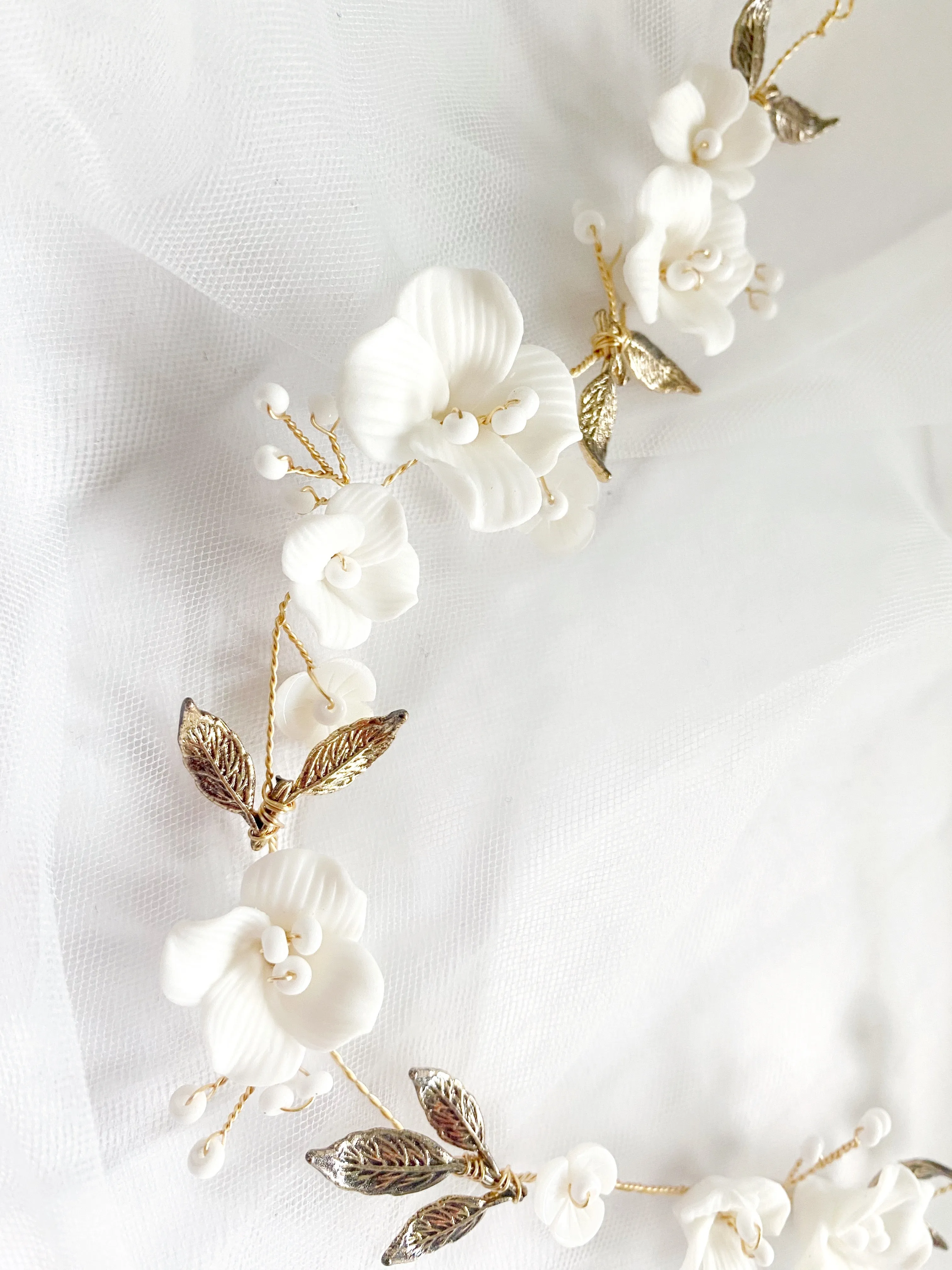 Liza Pearl Ceramic Flower Hair Vine
