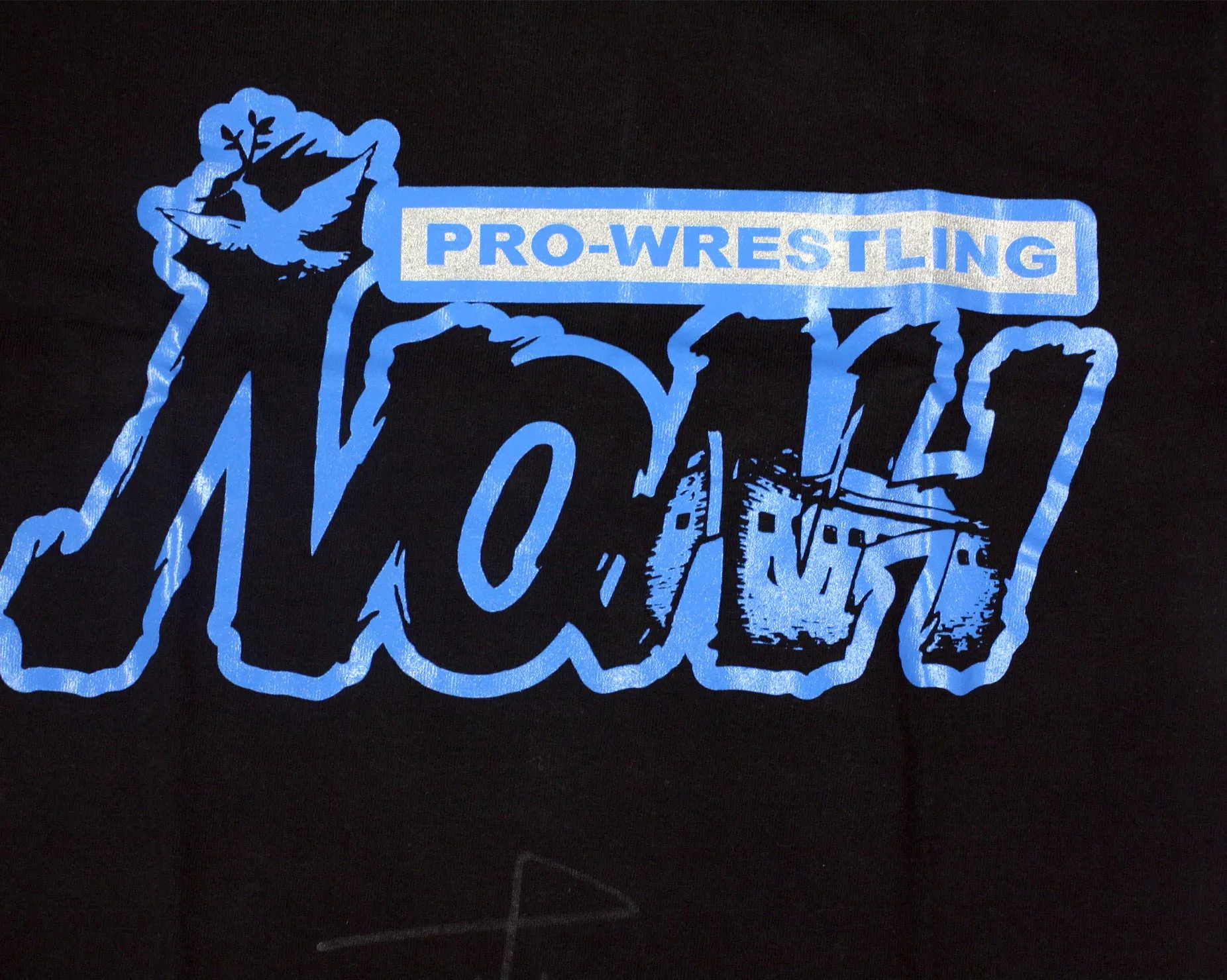 PRO WRESTLING NOAH SIGNED T-SHIRT SMALL
