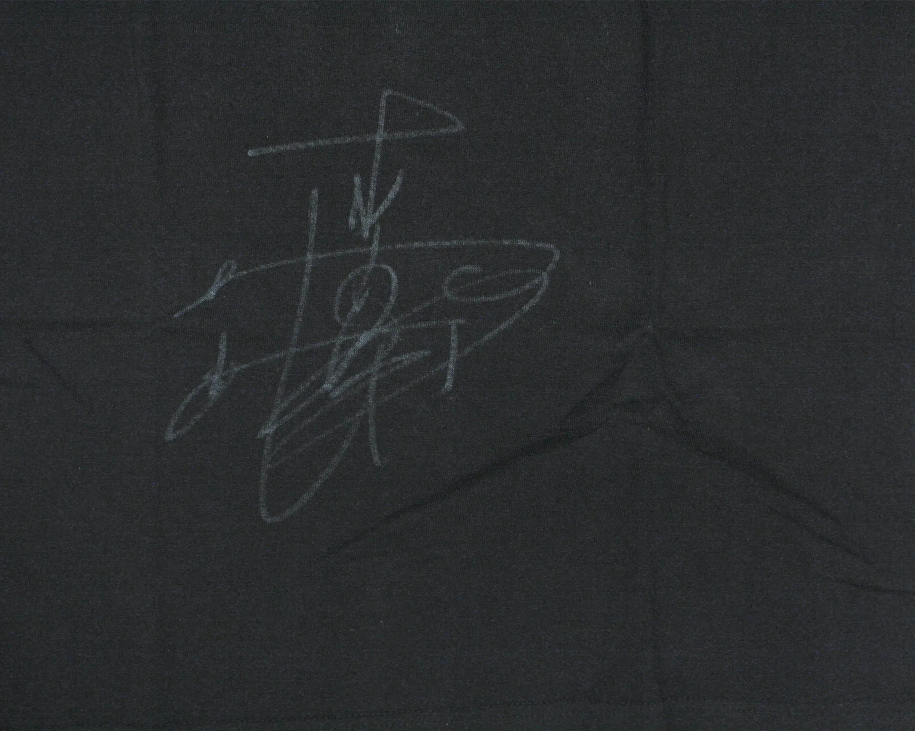 PRO WRESTLING NOAH SIGNED T-SHIRT SMALL