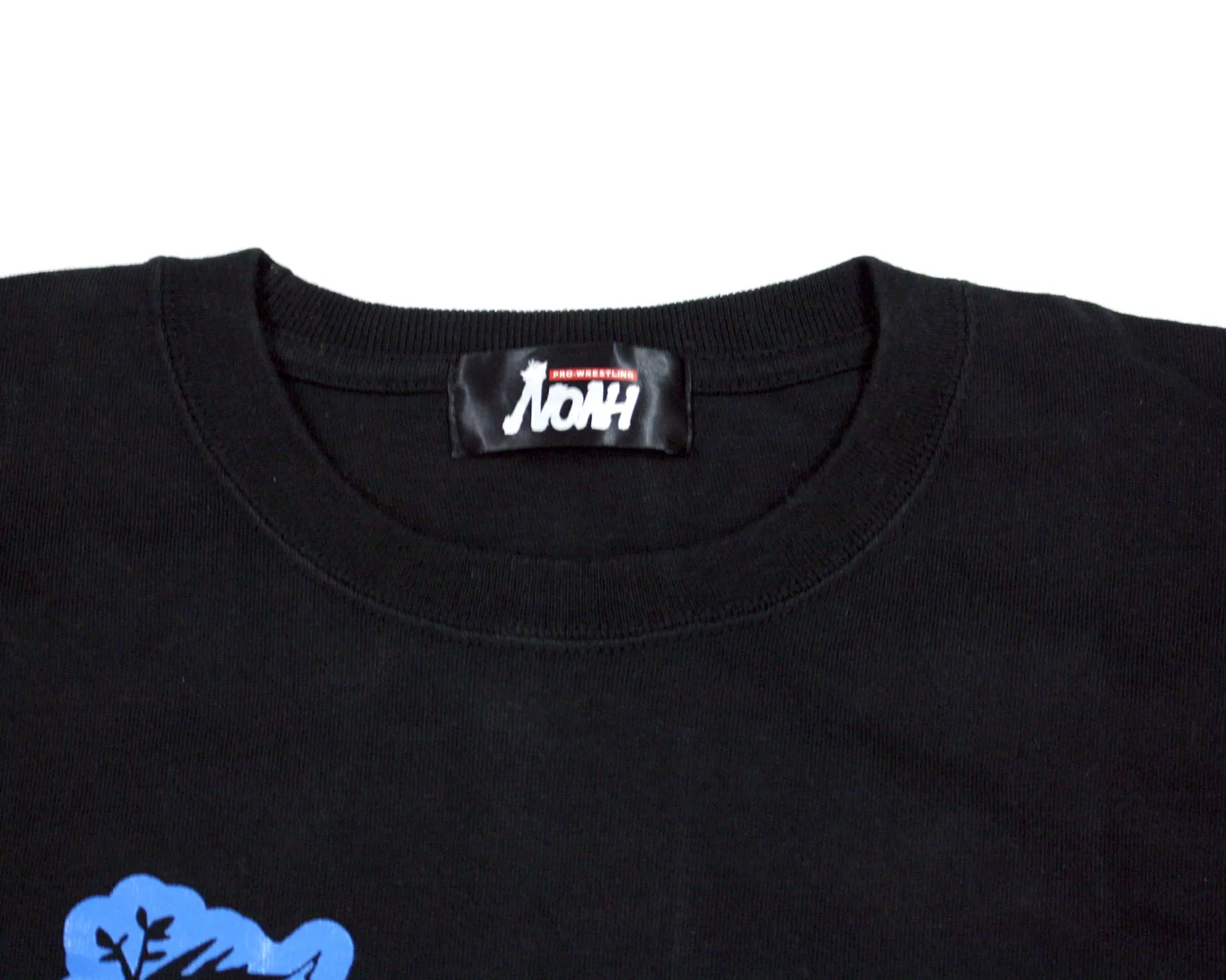 PRO WRESTLING NOAH SIGNED T-SHIRT SMALL